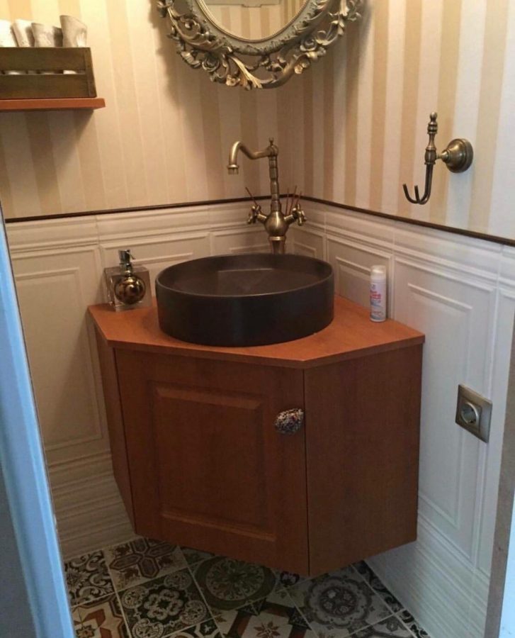 Sofistike Banyo Dolabı