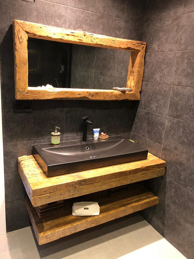 Klasik Köşe Banyo Dolabı